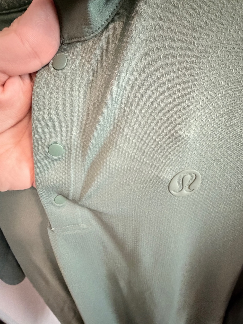 Lululemon Logo Sport Polo Shirt Large Green Snap Front Golf Performance Stretch - Picture 4 of 4